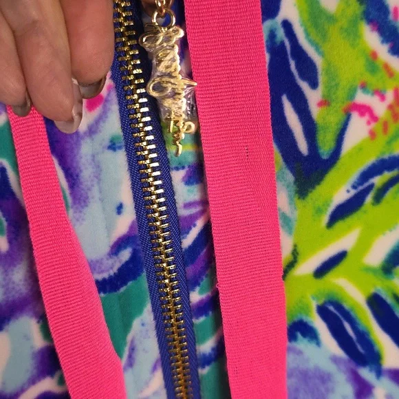 Lilly Pulitzer Multicolor Tropical Velour Hoodie. NWOT. Large. - Picture 3 of 8